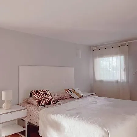 Montgo Nyaraló